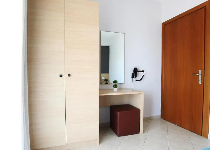 Aparthotel Evilion 3*